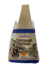 Lade das Bild in den Galerie-Viewer, Parmigiano Reggiano DOP - Latteria Soresina

