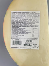 Carica l&#39;immagine nel visualizzatore di Gallery, Provolone Piccante - Auricchio - pikanter Käse aus Kuhmilch
